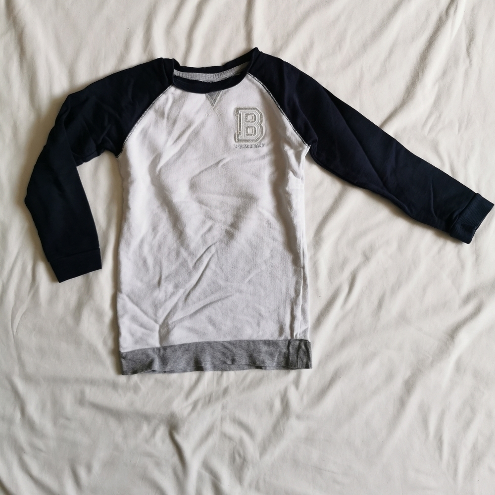 Oshkosh Kids pullover sweatshirt
